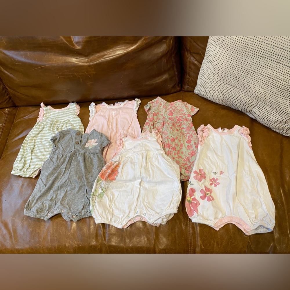 Baby girl bubble rompers bundle - Burt’s bees baby - 3-6 months